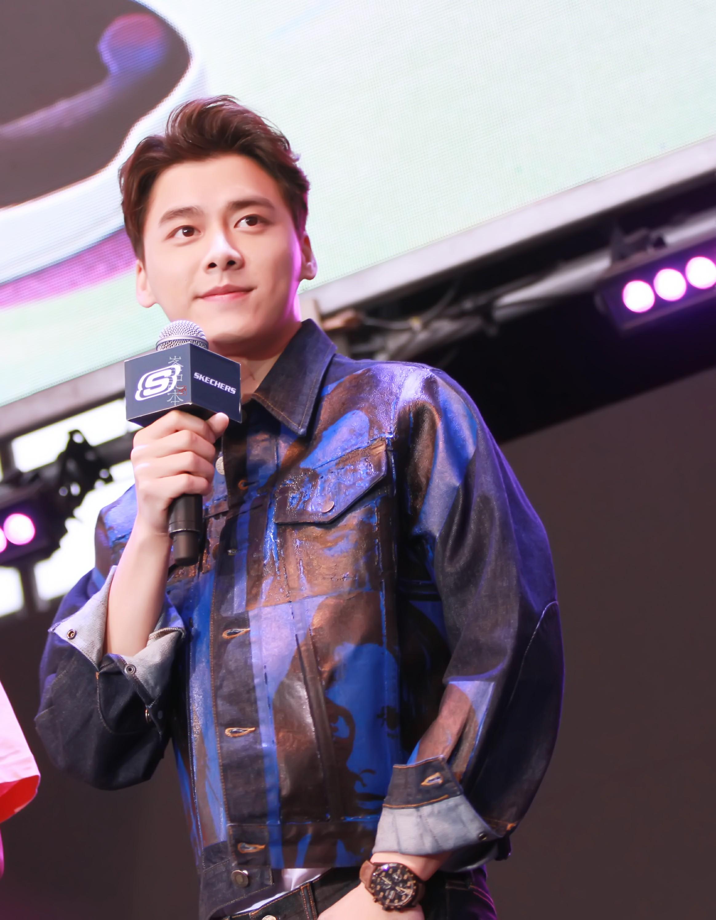 李易峰最新动态，科技引领潮流，让生活因科技更精彩