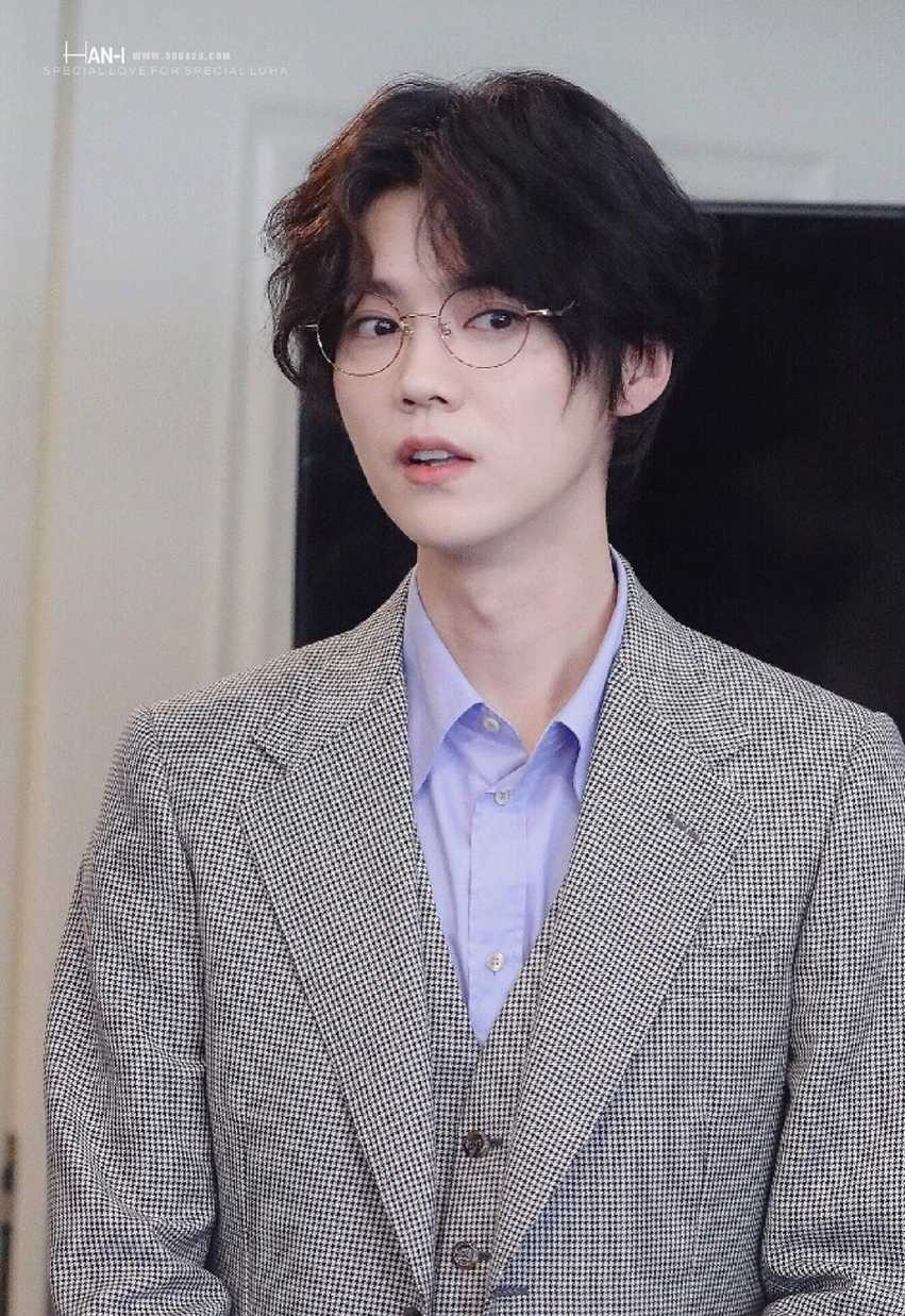 鹿晗最新发型，潮流风向标与时代印记的碰撞